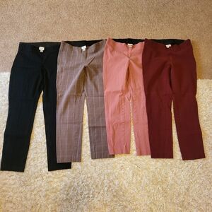 Set of Four Women's Pants in Various Colors
